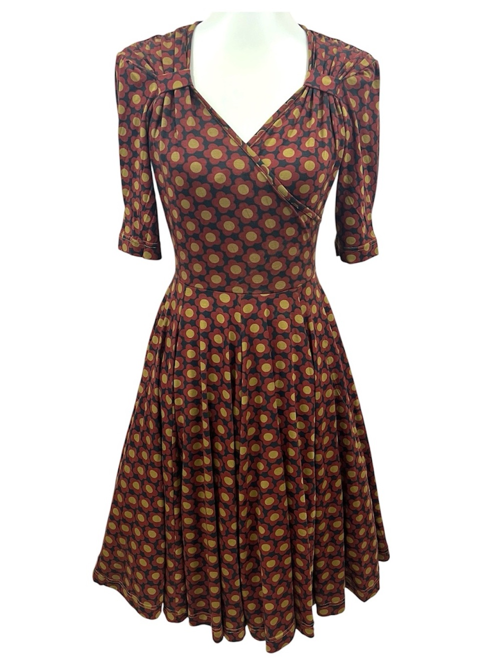 Effie’s Heart Modcloth Retro Mod Memories Swing Dress Flower Tournesol Print